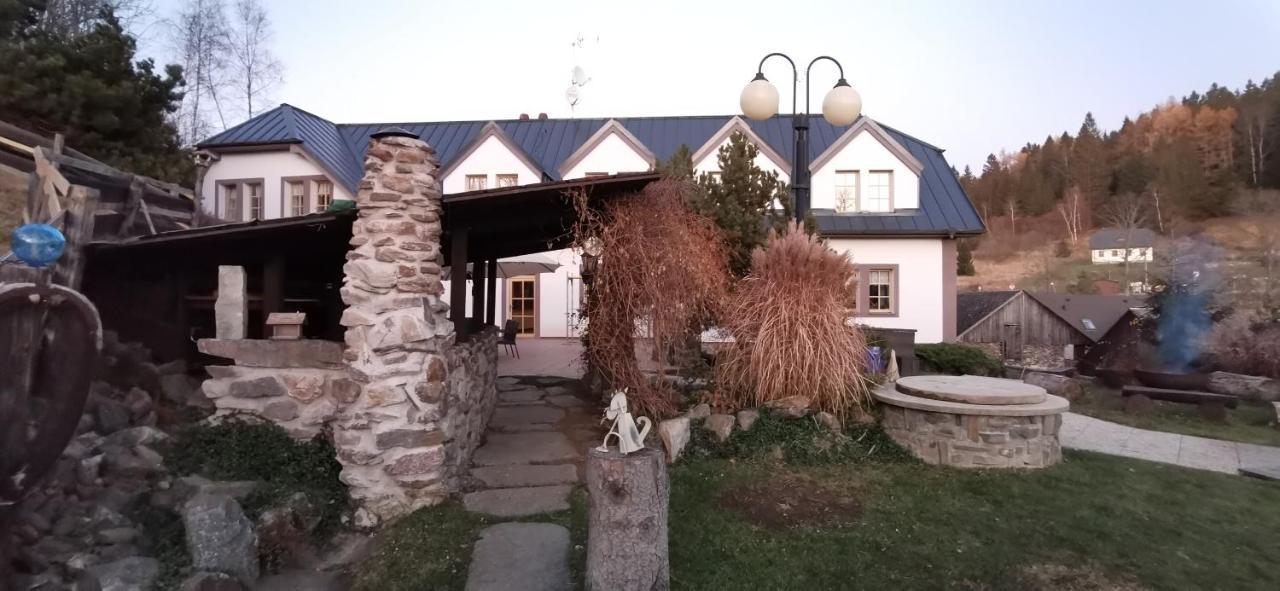 Hotel Zlaty Potok Nicov (Prachatice) Exterior foto