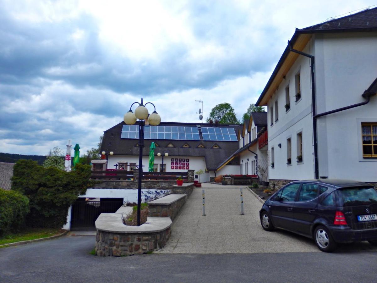 Hotel Zlaty Potok Nicov (Prachatice) Exterior foto